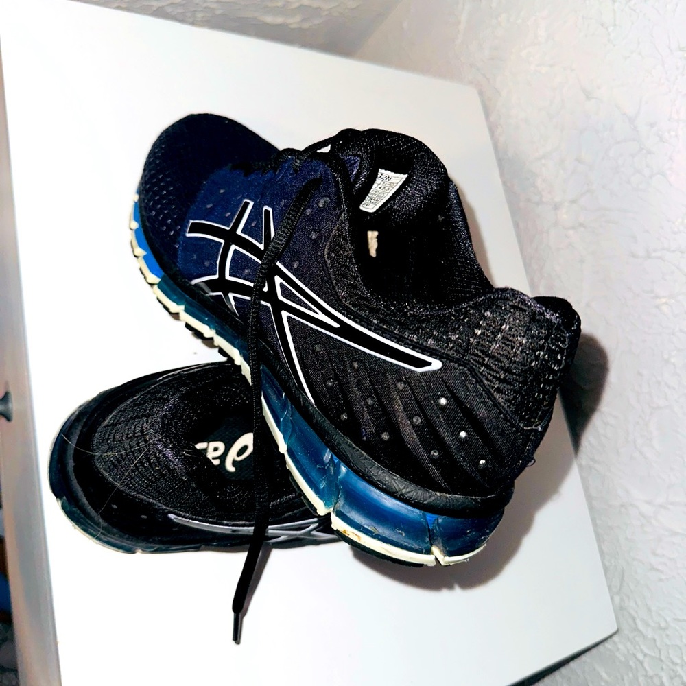 Like new oasics!!